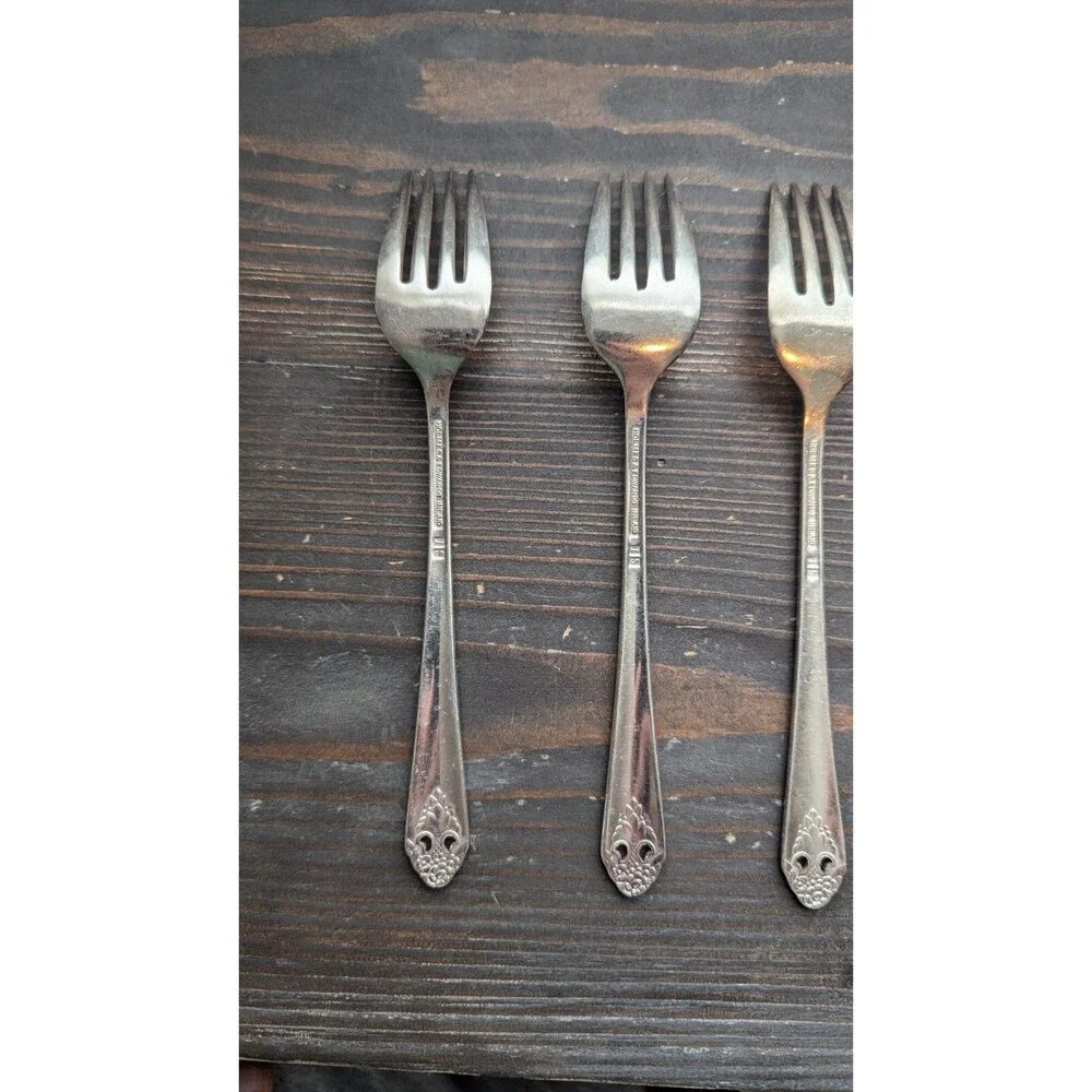 LOVELY LADY Pattern HOLMES & EDWARDS Silver-plate 6x Forks Flatware